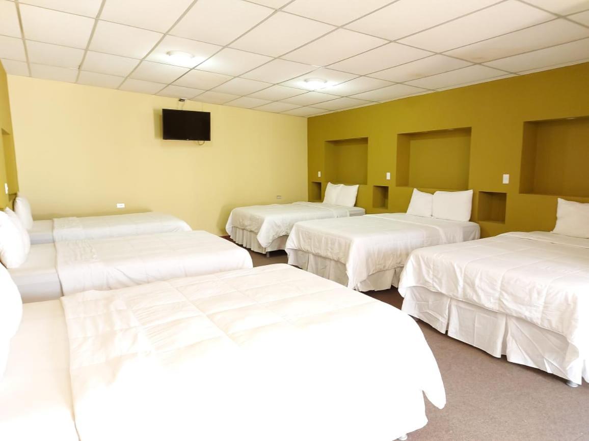 Kartagus Hotel Сан Салвадор Екстериор снимка