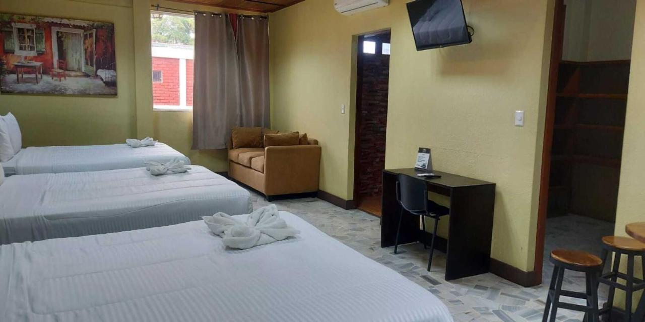 Kartagus Hotel Сан Салвадор Екстериор снимка
