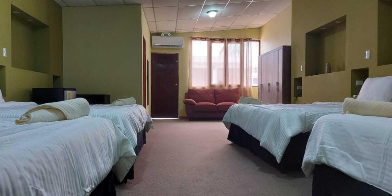 Kartagus Hotel Сан Салвадор Екстериор снимка