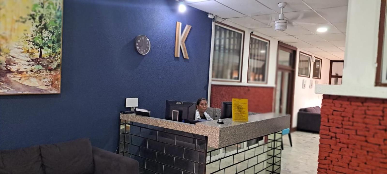 Kartagus Hotel Сан Салвадор Екстериор снимка