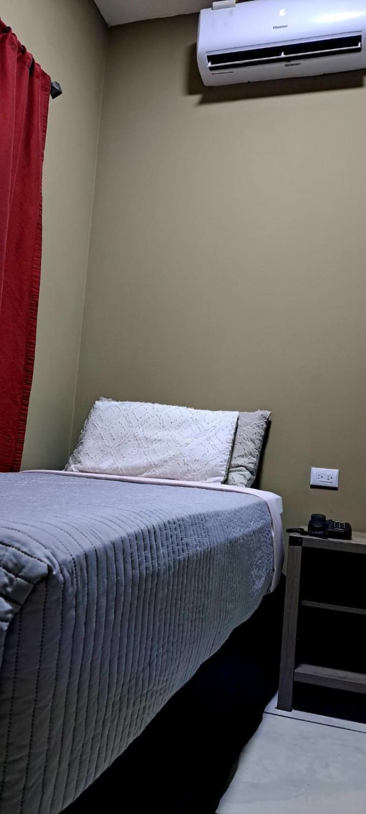 Kartagus Hotel Сан Салвадор Екстериор снимка
