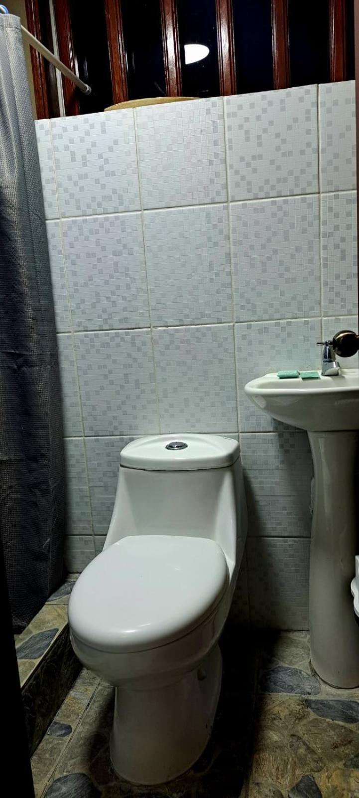 Kartagus Hotel Сан Салвадор Екстериор снимка