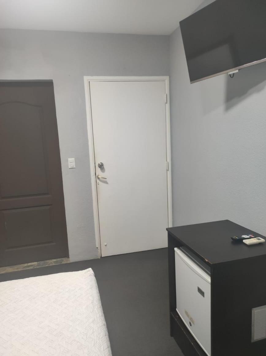Kartagus Hotel Сан Салвадор Екстериор снимка