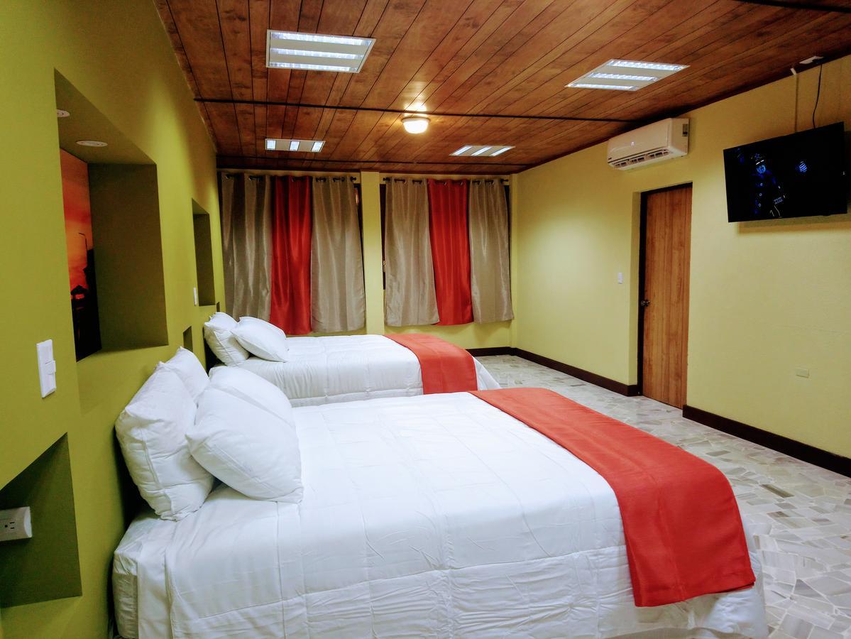 Kartagus Hotel Сан Салвадор Екстериор снимка