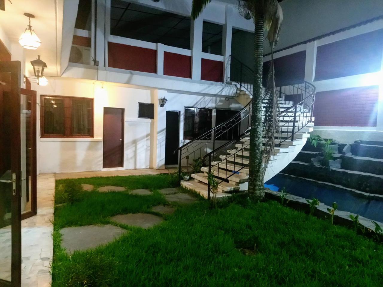 Kartagus Hotel Сан Салвадор Екстериор снимка